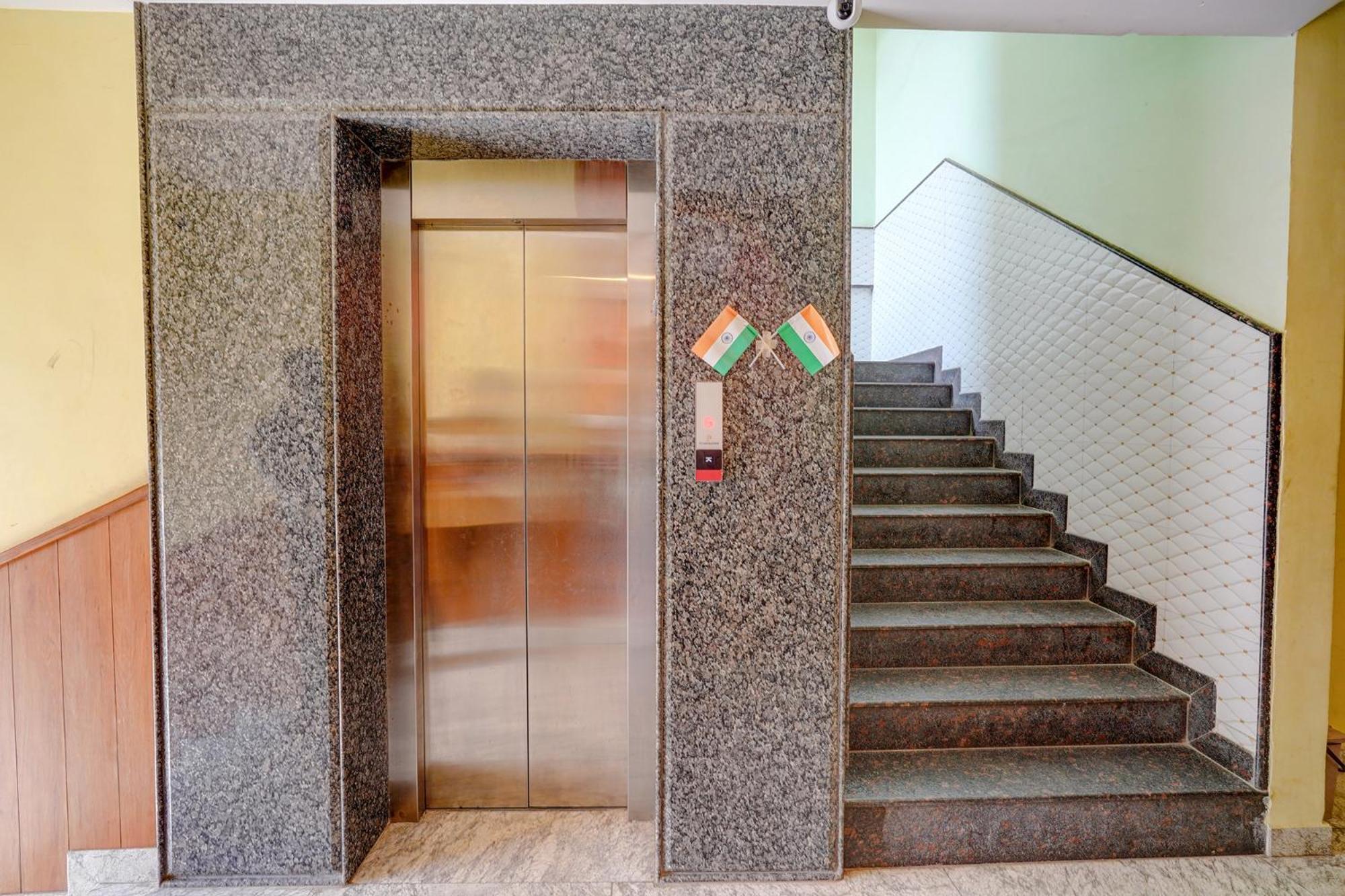 Fabhotel Bns Comforts Bangalore Bagian luar foto